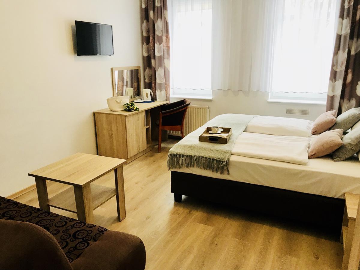 Bed and Breakfast Azalia Устроне-Морське Екстер'єр фото